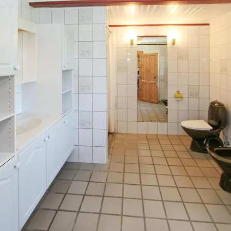 4 Bedroom Stunning In Samso Casa vacanze Brundby